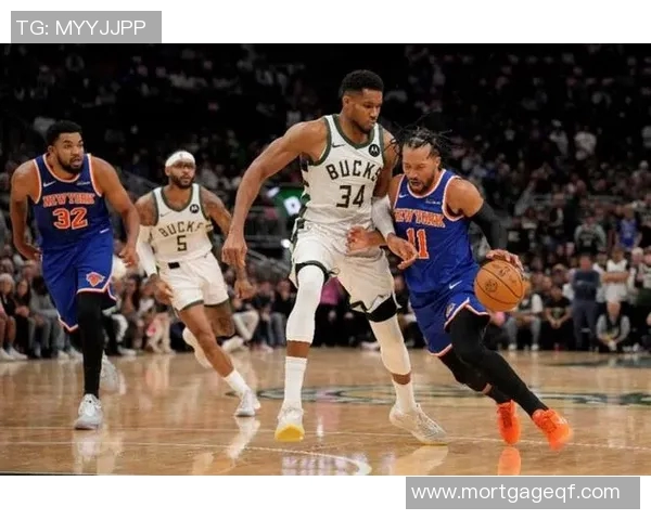 尼克斯队遭到雄鹿队压制惨败，主场不敌对手